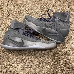 Nike Hyperdunk Flyknit